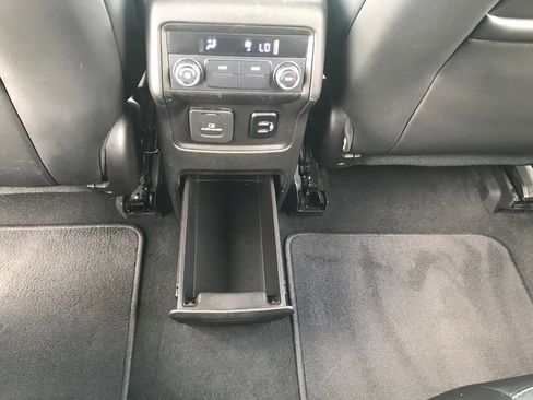Used 2018 GMC Acadia SLT FWD image 35