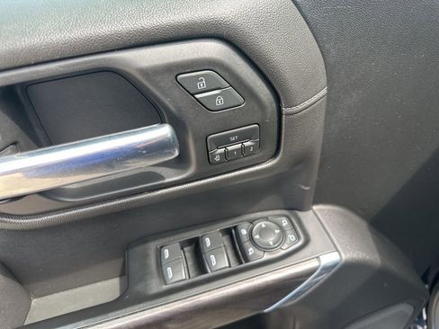 Used 2019 Chevrolet Silverado 1500 LTZ AWD/4WD image 16
