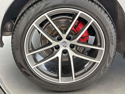 Certified 2023 Porsche Macan S image 13