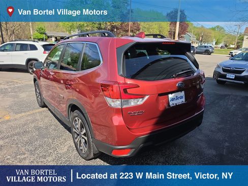Used 2023 Subaru Forester Limited AWD/4WD image 7
