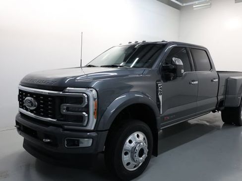 Used 2023 Ford F450 Platinum w/ FX4 Off-Road Package AWD/4WD image 64