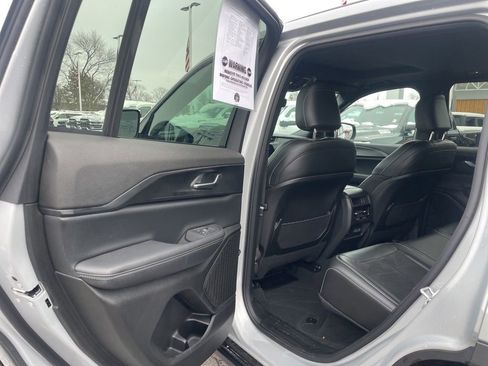 Used 2024 Jeep Grand Cherokee Altitude image 31