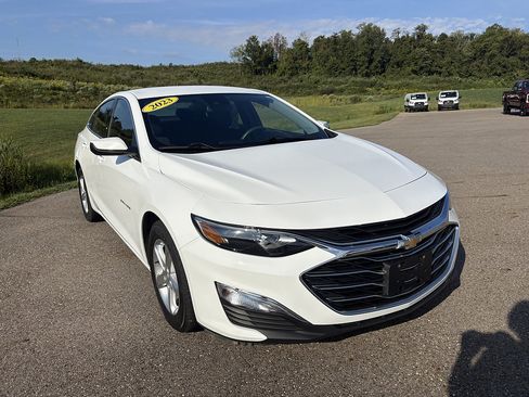Used 2023 Chevrolet Malibu LS w/ Driver Confidence Package FWD image 7