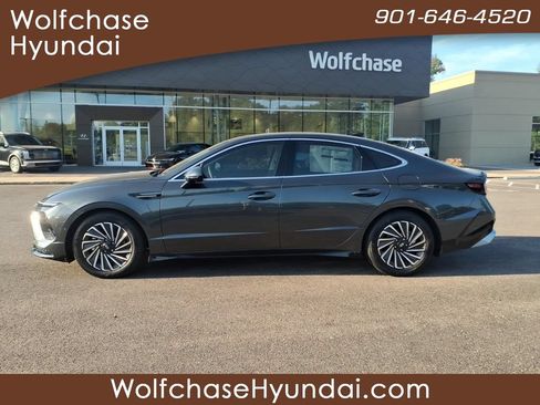 New 2026 Hyundai Sonata Limited FWD image 2