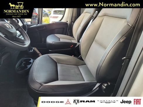 Used 2025 RAM ProMaster 2500 w/ Convenience Group FWD image 16