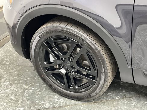 Used 2025 Kia Telluride SX X-Line AWD/4WD image 38