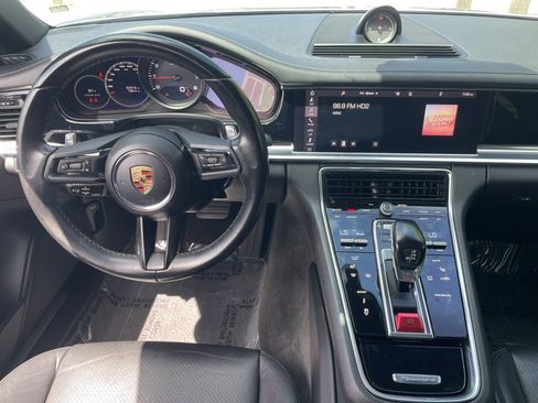 Used 2021 Porsche Panamera RWD image 15