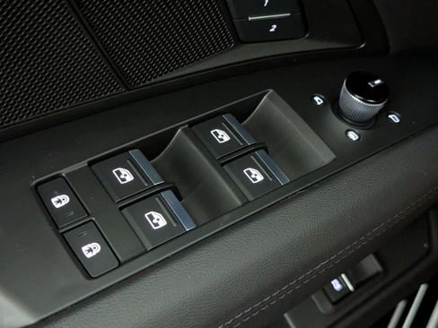 Certified 2022 Audi e-tron GT Premium Plus w/ Performance Package image 24