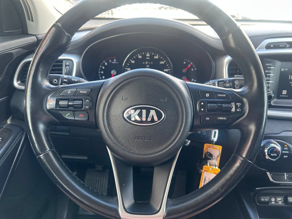 Used 2018 Kia Sorento LX w/ LX V6 Convenience Package AWD/4WD image 17