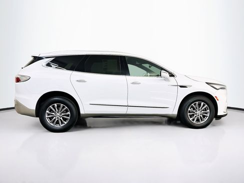 Used 2024 Buick Enclave Premium image 10