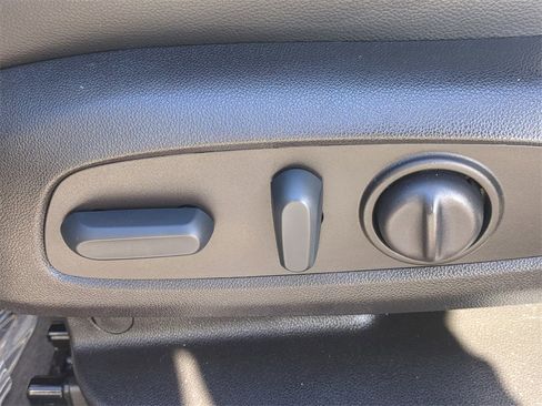 Used 2022 GMC Acadia AT4 w/ Technology Package image 22