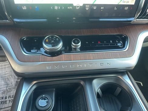 New 2025 Ford Expedition King Ranch image 25