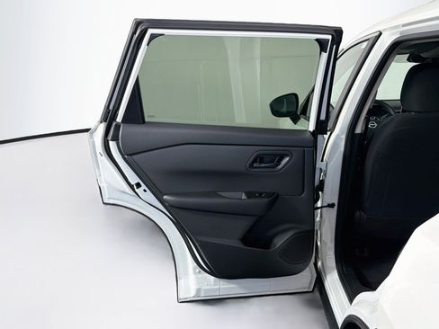 Used 2026 Nissan Rogue S FWD image 26