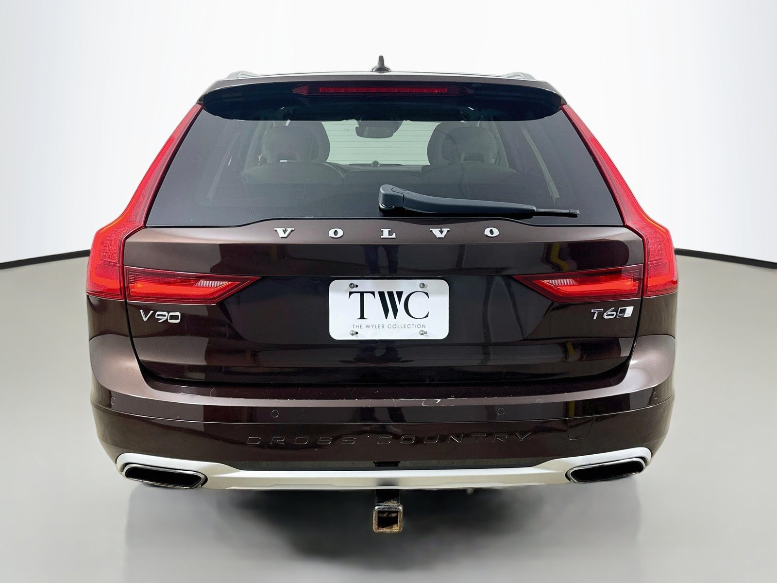 Used 2017 Volvo V90 T6 Cross Country AWD/4WD image 6