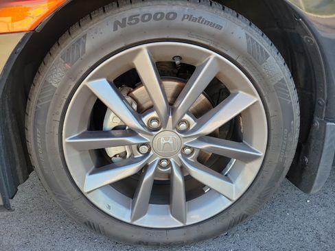 Used 2019 Honda Civic EX image 6