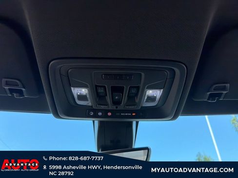 Used 2019 Chevrolet Silverado 1500 High Country w/ Technology Package AWD/4WD image 28