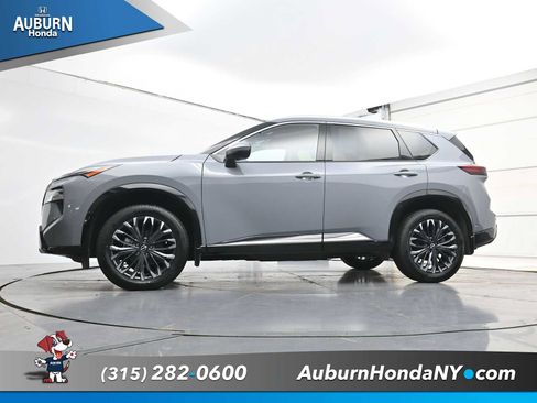 Used 2024 Nissan Rogue Platinum w/ Platinum Premium Package AWD/4WD image 22