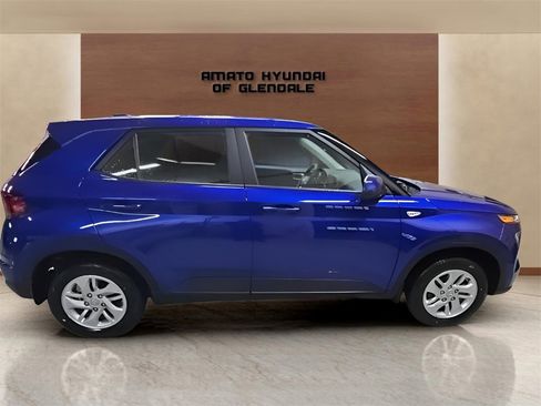 New 2026 Hyundai Venue SE image 7