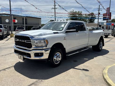 Used 2022 RAM 3500 Big Horn w/ Level A Equipment Group AWD/4WD image 3