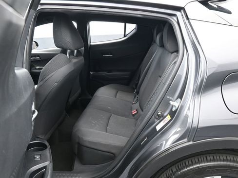 Used 2019 Toyota C-HR XLE FWD image 25