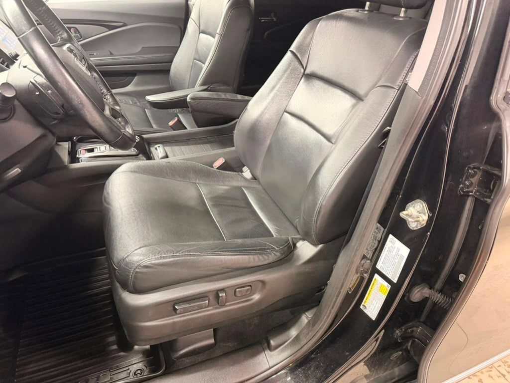 Used 2020 Honda Pilot Touring image 30