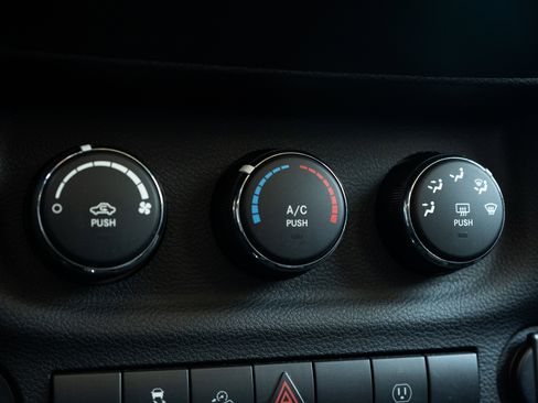 Used 2017 Jeep Wrangler Unlimited Sahara w/ Max Tow Package image 35