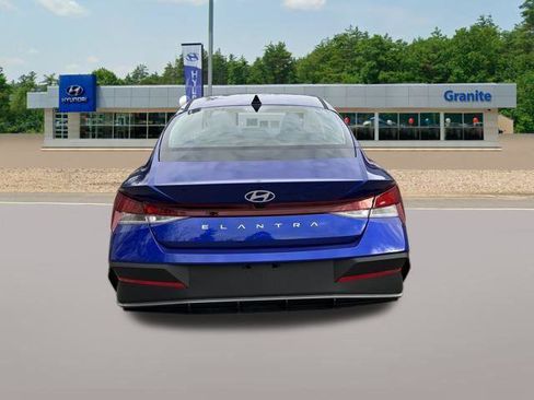 New 2026 Hyundai Elantra SE image 5