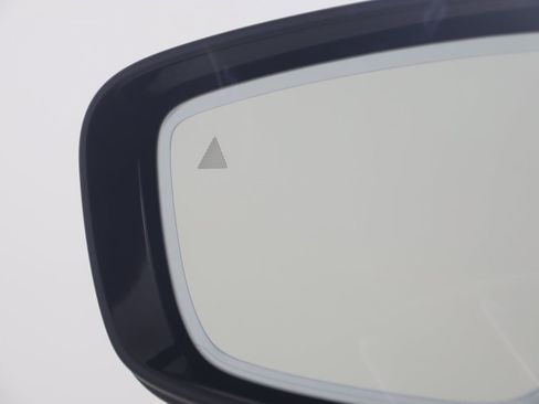 Used 2025 BMW M340i xDrive w/ Premium Package image 27