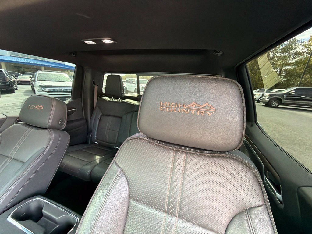 Used 2022 Chevrolet Silverado 1500 High Country w/ High Country Premium Package AWD/4WD image 11