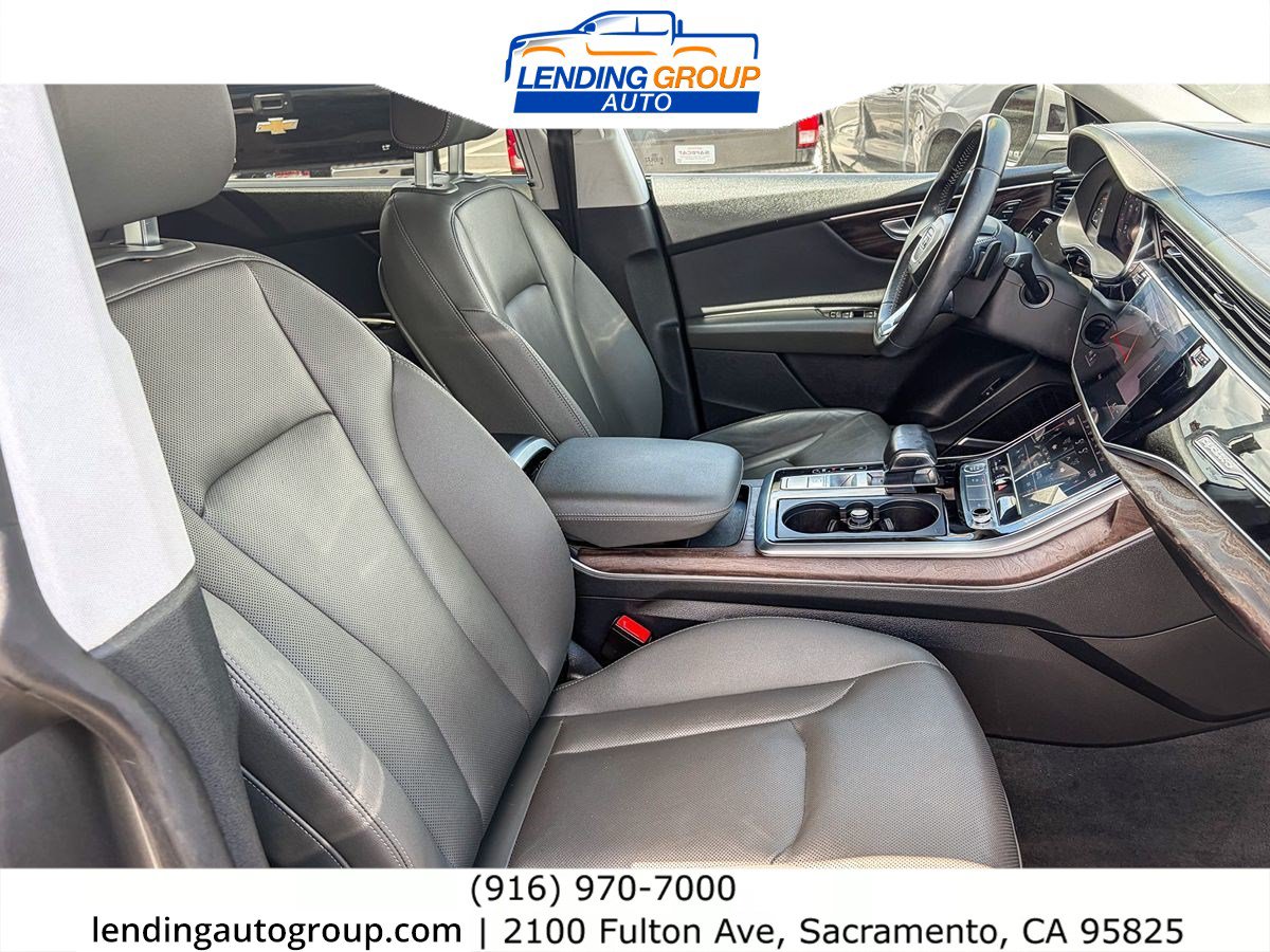 Used 2019 Audi Q8 Prestige w/ Adaptive Chassis Package AWD/4WD image 15