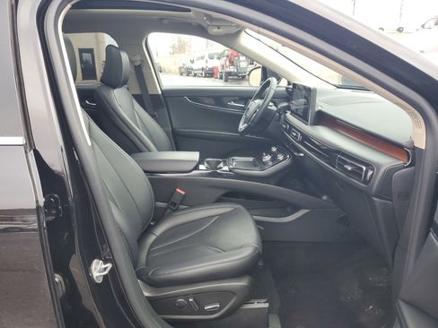 Certified 2022 Lincoln Nautilus Reserve w/ Equipment Group 201A image 9