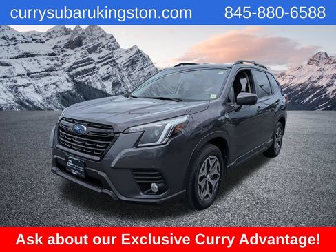 Used 2023 Subaru Forester Premium AWD/4WD image 9