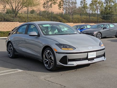New 2025 Hyundai Ioniq 6 SEL image 8