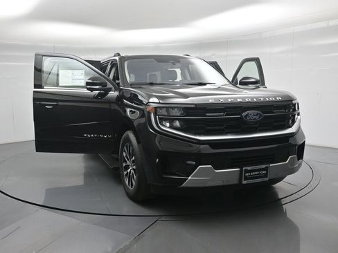 Certified 2025 Ford Expedition Max Platinum image 34