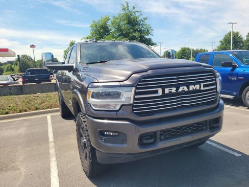 Used 2019 RAM 2500 Laramie AWD/4WD image 3