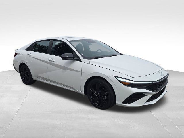 New 2026 Hyundai Elantra SEL Sport FWD image 7
