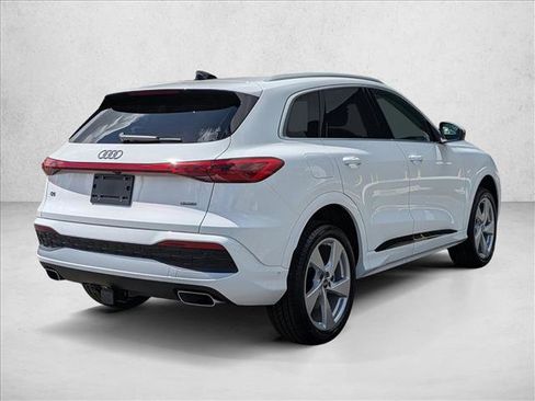 New 2026 Audi Q5 Premium Plus image 2