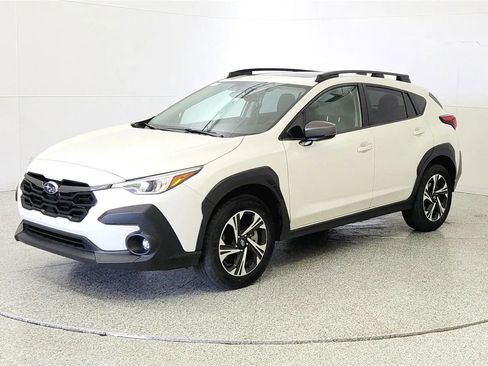 Used 2025 Subaru Crosstrek 2.5i Premium AWD/4WD image 3