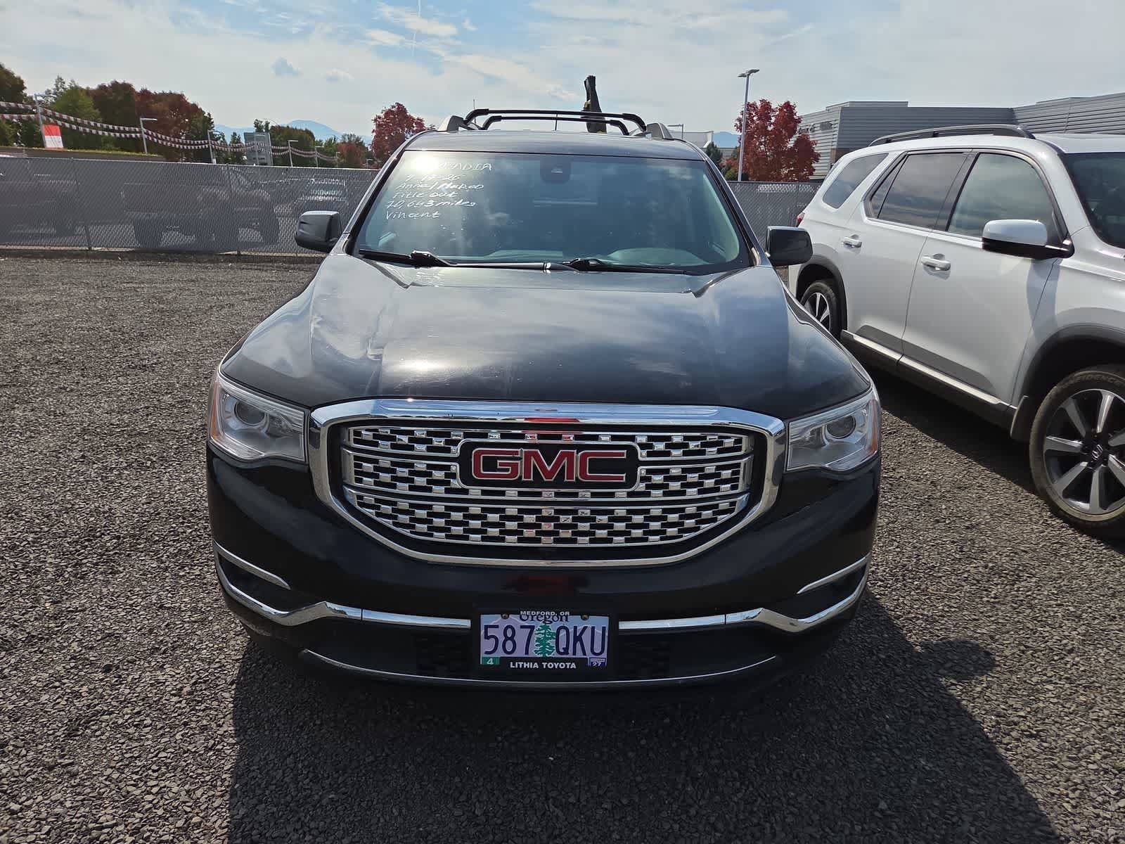 Used 2017 GMC Acadia Denali w/ Technology Package AWD/4WD image 5