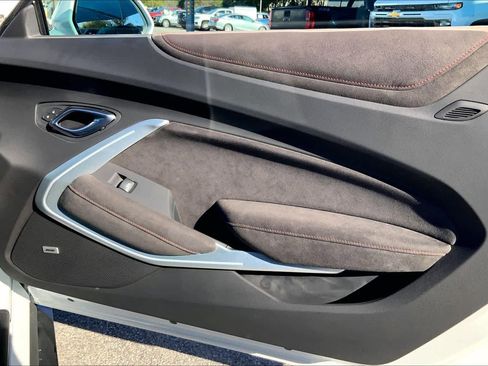 Used 2022 Chevrolet Camaro ZL1 image 45