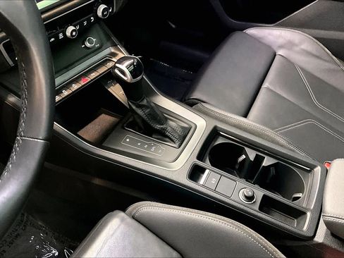 Used 2022 Audi Q3 2.0T Premium image 16