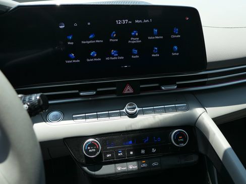Certified 2024 Hyundai Elantra SEL FWD image 19