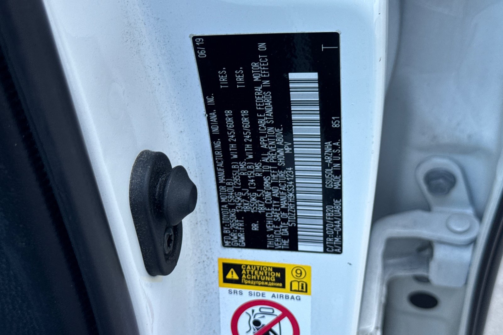 Used 2019 Toyota Highlander LE FWD image 12