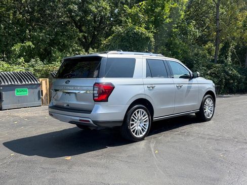 Used 2024 Ford Expedition Limited AWD/4WD image 3