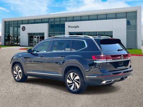 New 2025 Volkswagen Atlas SEL image 4
