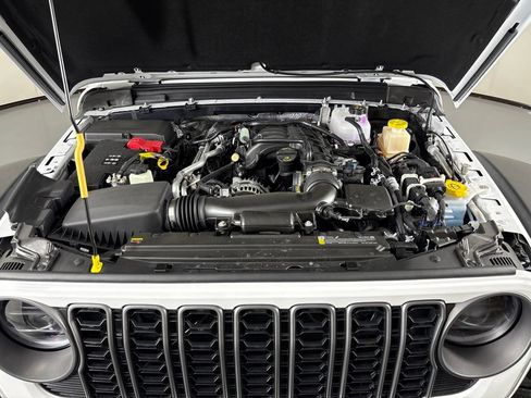 New 2026 Jeep Gladiator Rubicon w/ Steel Power Dome Hood Package AWD/4WD image 29