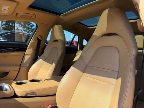 Used 2018 Porsche Panamera w/ Premium Package Plus RWD image 10