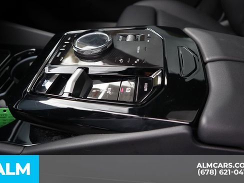 Used 2024 BMW i5 eDrive40i w/ Convenience Package image 32