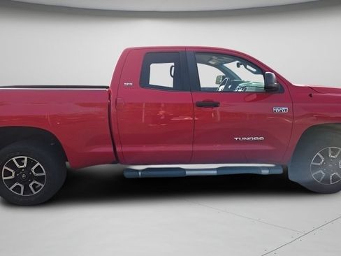 Used 2016 Toyota Tundra SR5 w/ SR5 Upgrade Package AWD/4WD image 6