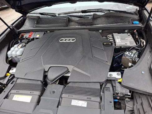 Used 2020 Audi Q8 Premium Plus w/ Premium Plus Package AWD/4WD image 29